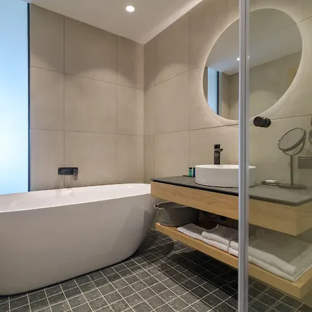 Aquahouse Hotel
