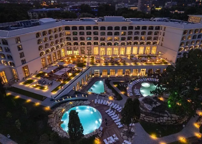 Aquahouse Отель *