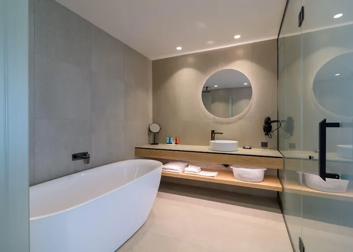 Aquahouse Отель *